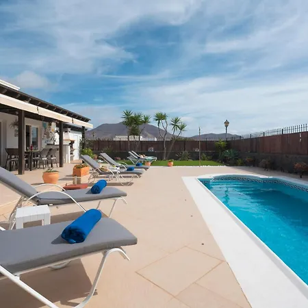 Mariposa Villa *