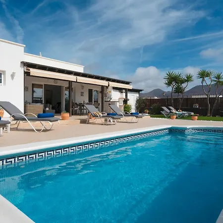 Mariposa Villa
