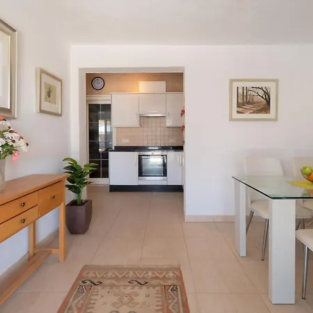 Mariposa Villa *